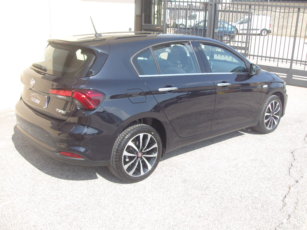 FIAT TIPO 1.6 MJ 120CV LOUNGE AUTOMATICA - Clicca l'immagine per chiudere